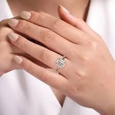Emerald Cut Diamond Guide: Explore Basics, Features, Tips, and Helpful Buying Advice